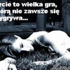 ol_like666 Problem w tym że ja mam dresy a ty krótką miniówkę ja włosy spięte w kitkę ty wyprostowane i utlenione ja w mp3.mam piosenki hip hop a ty słuchasz sama siebie c