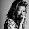 timeclaudii ''Boże broń'' bo teraz jest mi to najbardziej potrzebne.♥ Dobrze pamiętała ten moment gdy jej ręka spoczywała na jego sercu.Była to najcudowniejsza rzecz jaką k