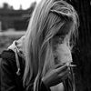 cisniesz Nie radzę sobie kurwa zadowolony? Te wszystkie dni które z nim spędziłam dały mi szczęście. Szczęście przez chwilę. Dał mi je po czym odszedł odbierając wszystk